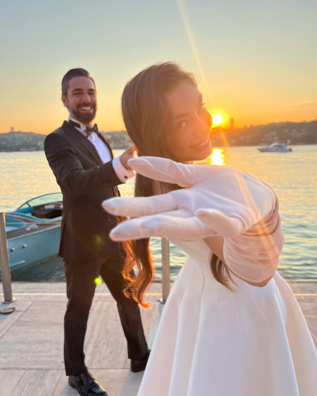 Neslihan Atagül ile Kadir Doğulu'dan evlilik yıl dönümü kutlaması! Birbirinden samimi pozlarını yayınladılar