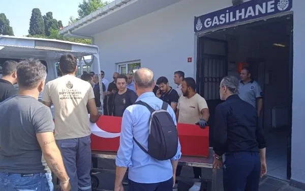 Özkan Uğur bugün son yolculuğuna uğurlanıyor! Ozan Güven, cenazeyi almak için gasilhaneye gitti