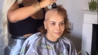 Pankreas kanseri tedavisi gören Tanyeli, saçlarını kazıttı