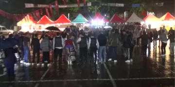 Sağanak horona engel olamadı