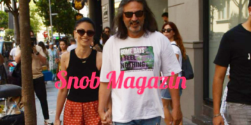 Şarkıcı Çelik, 10 yıllık sevgilisiyle el ele görüntülendi