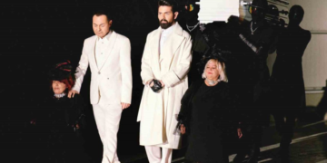 Serdar Ortaç'ın klibinde kullanılan tabut çalındı! Hırsızın notu pes dedirtti: Anı olarak aldım