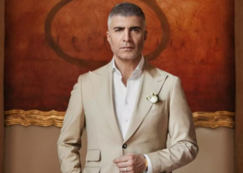 Setlere dönen Özgü Namal, Özcan Deniz ile partner olacak