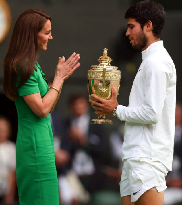 Wimbledon finaline ilginç anlar! Kate Middleton, top toplayıcı çocuğu görmezden geldi