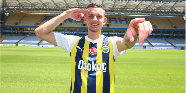 Sebastian Szymanski: ‘Oyun durdu, biz durmadık’