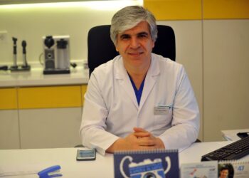 Uzmanı uyarıyor: Bulanık görme şikayetinizin sebebi ‘şeker’ olabilir