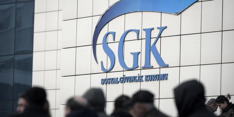 SGK, 75 uzman yardımcısı alacak: SGK işe alım başvurusu ne zaman nerden yapılacak?