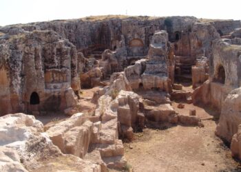 1800 yıllık tarihi eser Perre Antik Kenti’nde yapılan kazı çalışmalarında keşfedildi…