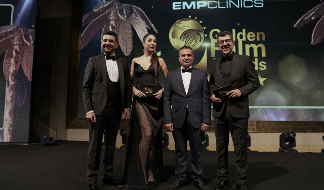 Altın Palmiye Ödülleri sahiplerini buldu! Yıldızlar geçidine dönen gecede Haberler.com ödülün sahibi oldu