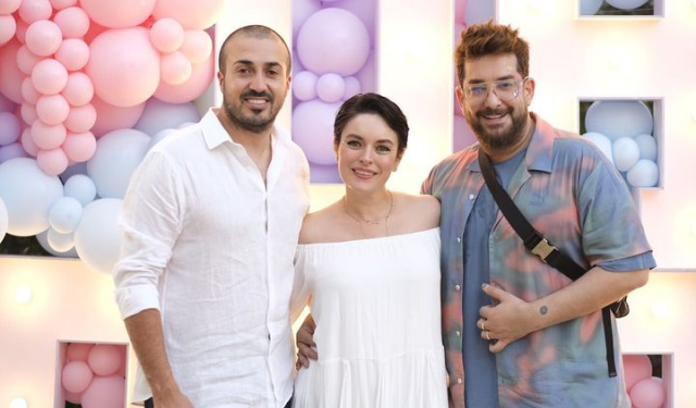 Bebeğini kucağına almak için gün sayan Ezgi Mola'dan karnı burnunda ilk poz