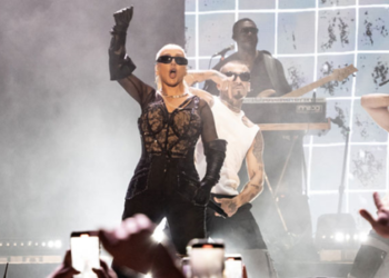 Bilet fiyatı 1 milyon TL'yi bulmuştu! Türkiye'deki ilk konserini veren Christina Aguilera'ya yoğun ilgi