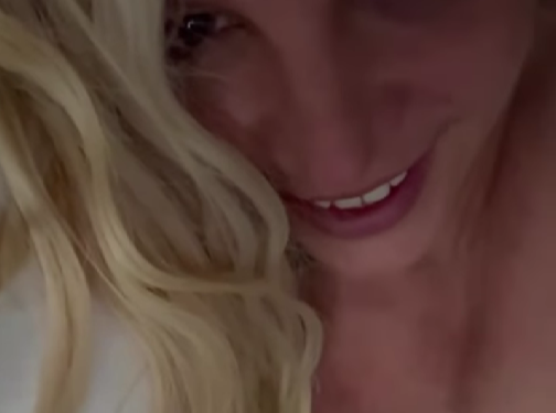 Britney Spears, çıplak videosunu paylaştı