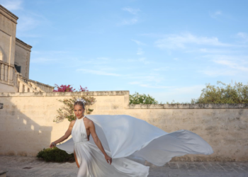 Burcu Esmersoy, Kendisinden 16 Yaş Küçük İş İnsanı Nazım Akmandil ile Evlendi