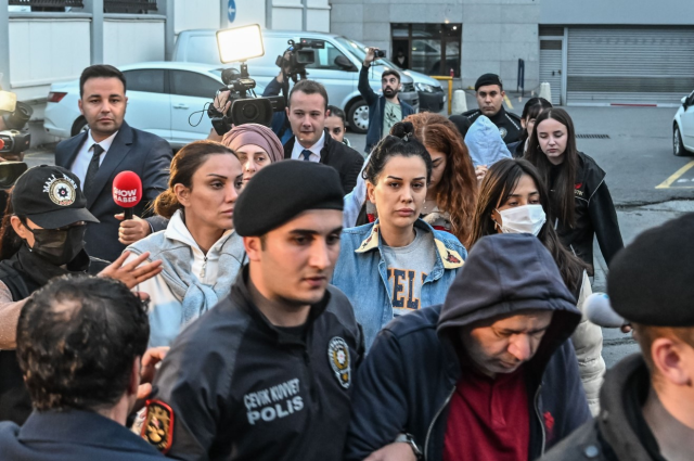 Dilan Polat cezaevindeki günlerinin nasıl geçtiğiniz anlattı: İbadet edip düşünüyorum