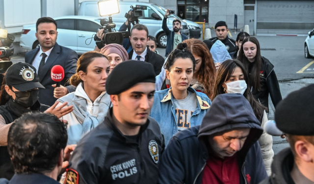 Dilan Polat cezaevindeki günlerinin nasıl geçtiğiniz anlattı: İbadet edip düşünüyorum