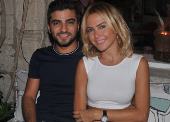 Ece Erken, nafaka yüzünden davalık olduğu eski eşi Serkan Uçar'a öfke kustu: Vicdanlı adamlardan çocuk yapın