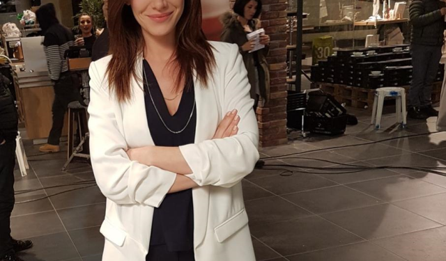 Gözde Mukavelat'ın evinin duvarına kurşun isabet etti