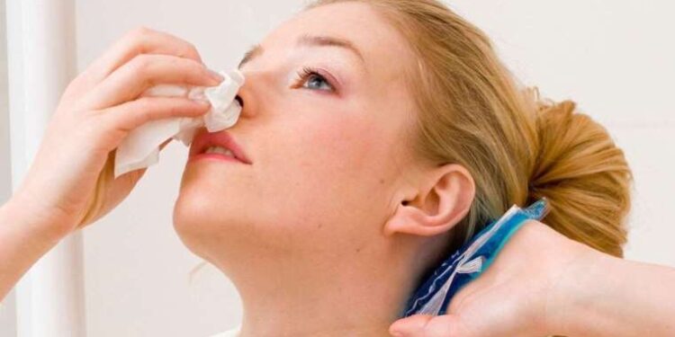 Uzmanlardan uyarı: Sıcak havalarda burun kanamasına dikkat