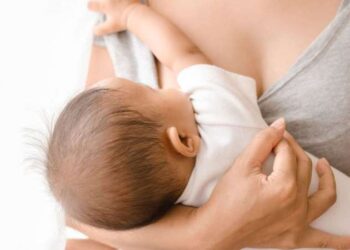 Anne sütü bebeği enfeksiyonlara karşı koruyor!