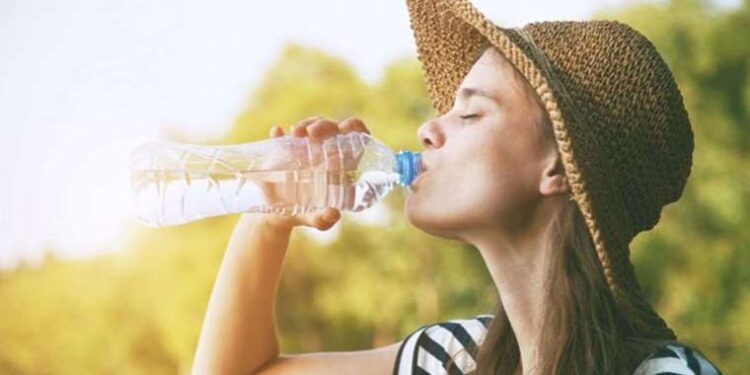 Uzmanından, susuzluğu gidermeye yardımcı besinler