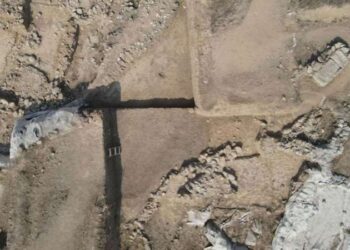 İzmir’de 8 bin 200 yıllık, tarihin ilk su kanallarından biri gün yüzüne çıkarıldı