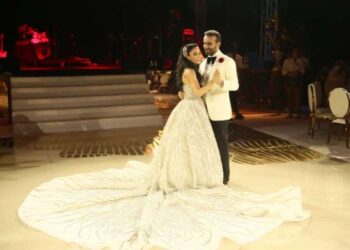 70 kiloluk gelinliği giymek için özel eğitim aldı