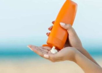 Güneş kremi deyip geçmeyin, doğru kullanım önemli!
