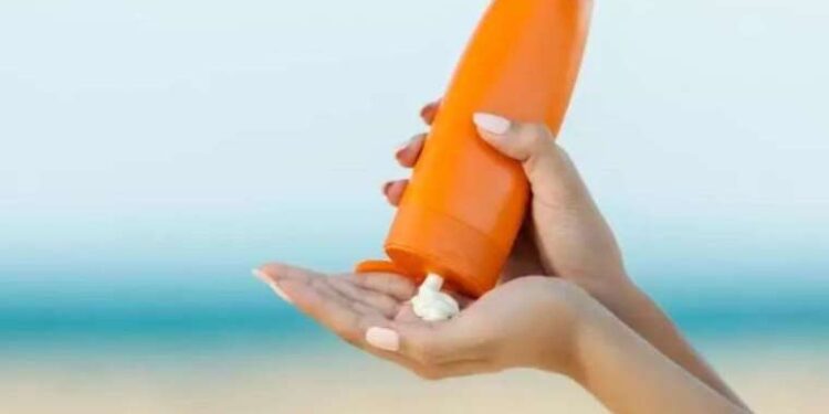 Güneş kremi deyip geçmeyin, doğru kullanım önemli!