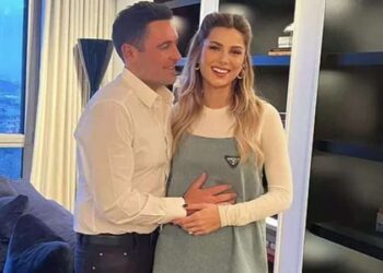 Nazlı ve Hacı Sabancı çifti bebeklerinin fotoğrafını paylaştı