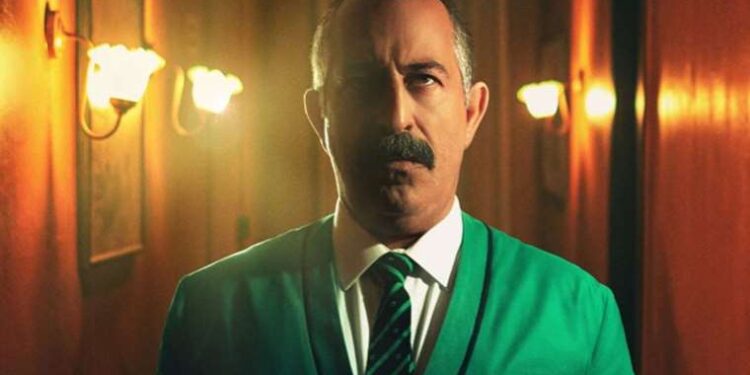 Cem Yılmaz yeni filmi ‘Do Not Disturb’ün fragmanını paylaştı