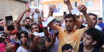 Kuyumcudan büyük vurgun: Mahallelinin altınlarını toplayıp kaçtı!