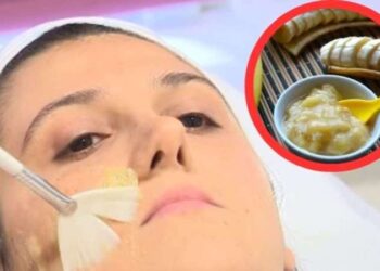 Sıkı ve parlak bir cilde sahip olmak için bu meyveyi kullanmanız yeterli! Yarım saatte yüzünüz ışıl ışıl parlayacak…