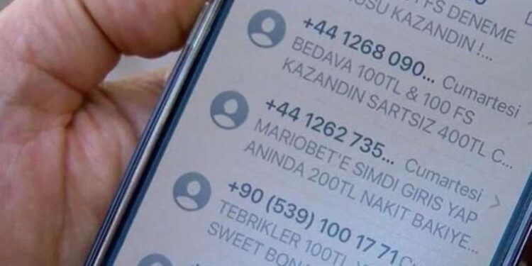 Uzmanlardan yurtdışından gelen SMS’lere karşı uyarı: Pusu kuruyorlar, kimi kime şikâyet edeceksin?