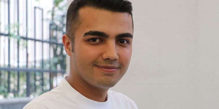 Kanseri yendi: Hastayken hayal ettiği okulu kazandı