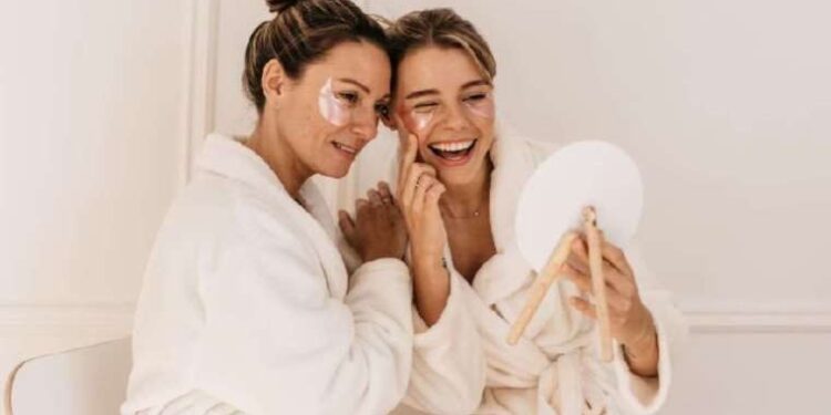 Ergen çocuğu olan anne babalar dikkat! Ergenlikte kişisel bakım ve hijyen için altın öneriler!