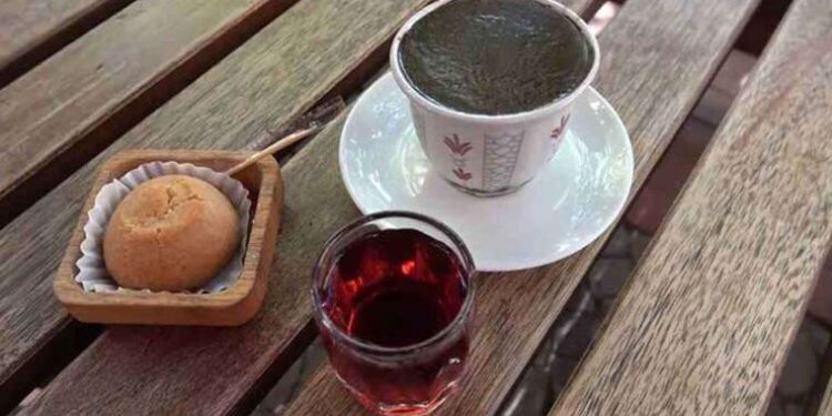 Bu kahve cezvede değil fincanda pişiyor… Dünyada telvesi batmayan tek kahve