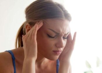 Bu teknik baş ağrısını anında kesiyor! 30 saniyede baş ağrısını geçiriyor!