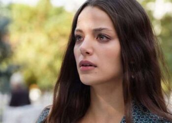 İddia: Ünlü oyuncu Leyla Tanlar’ın TRT’deki rolü ‘bikinili pozu’ nedeniyle iptal edildi