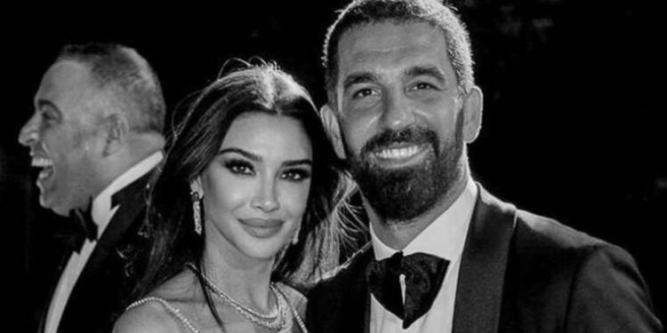 İddia: Arda Turan’ın eşi Aslıhan Doğan Turan bebeğini kaybetti