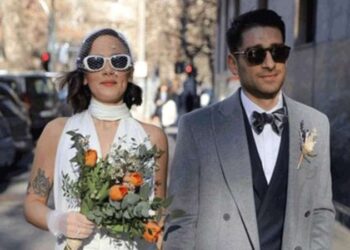 Bora Akkaş ve Oben Alkan çifti bebeğini kucağına aldı