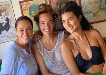 Seda Bakan ile Hülya Avşar’la karşılaştı: Dünyanın en güzel tesadüfü