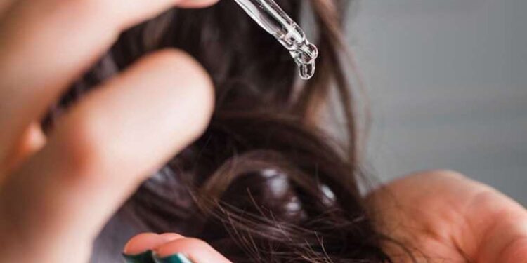 Saç dökülmesini bu yöntemlerle önleyin: Doğal ve bitkisel çözümler