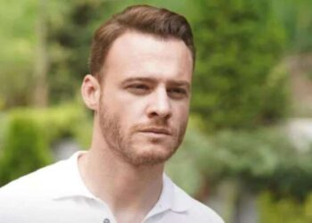 Oyuncu Kerem Bürsin apar topar hastaneye kaldırıldı!