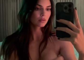 Kendall Jenner, Forbes Dergisi Kapak Olduktan Sonra Üstsüz Video Paylaştı