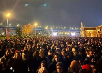 Konsere çıkmadığı için eleştirilen Melike Şahin'den açıklama: Hedef tahtasına konuldum
