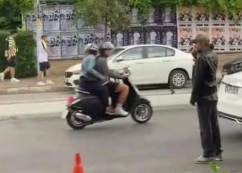 Nejat İşler, Fenerbahçe maçına gitmek için otostop çekerken görüntülendi