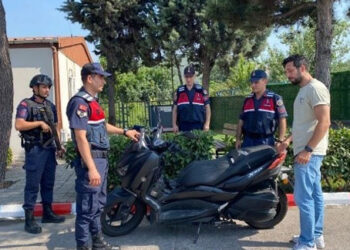 Oyuncu Emre Bulut'un çalınan motosikleti yol kenarında bulundu