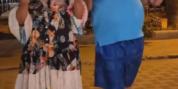 Safiye Faik çifti yine yaptı yapacağını! Dansları, izleyenleri kırdı geçirdi