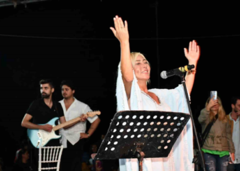 Sanatçı Yudum Tatar, Tufanbeyli Belediye Başkanlığı'na aday olacak