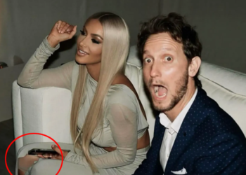 Şekillendirici korse giyen Kim Kardashian paylaşımını anında kaldırdı! Takipçileri yorum yaparken acımadı